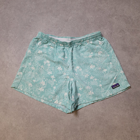 Patagonia patterned shorts in turquoise and white - women's medium