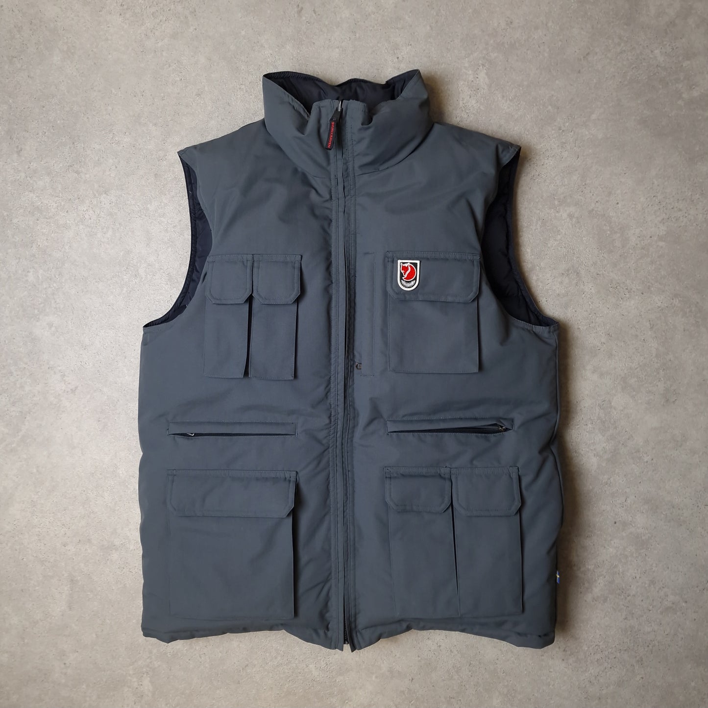 Fjallraven reversible puffer gilet in black and grey - medium