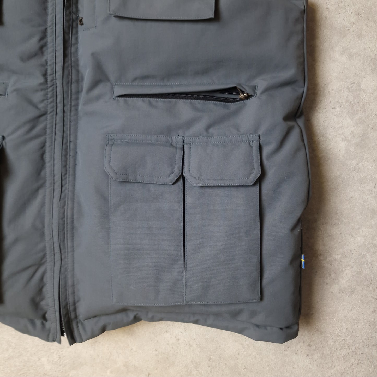 Fjallraven reversible puffer gilet in black and grey - medium
