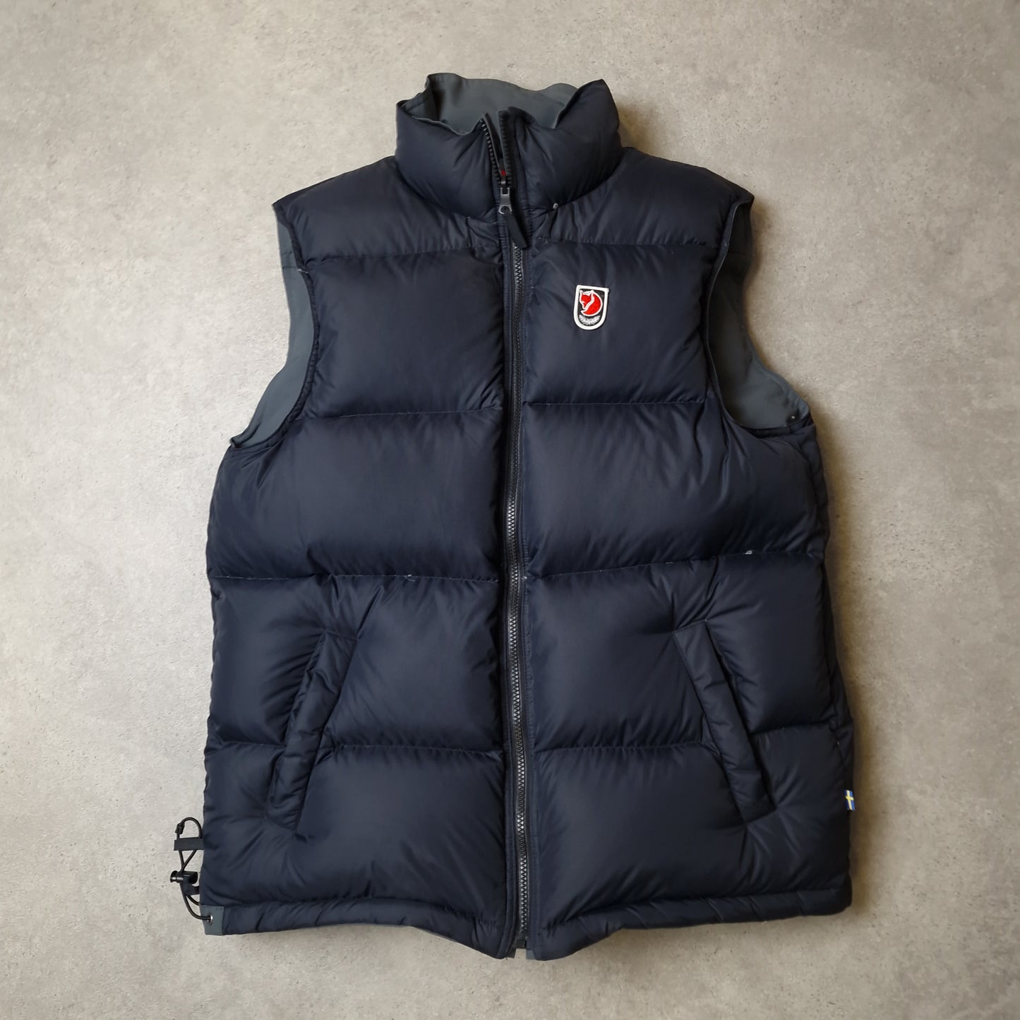 Fjallraven reversible puffer gilet in black and grey - medium