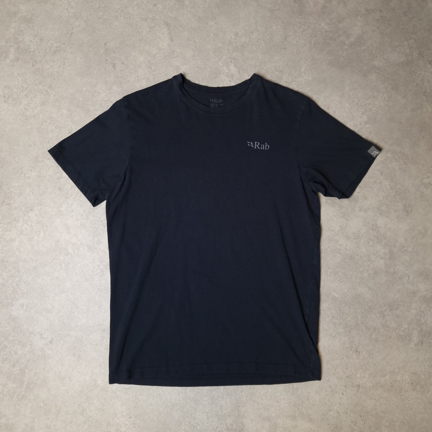 Rab graphic t-shirt in black - medium