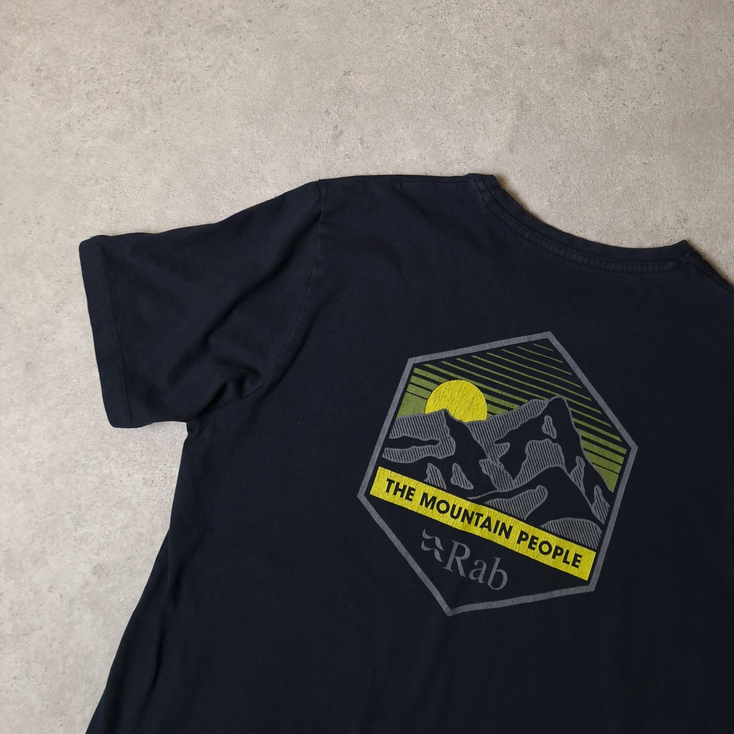 Rab graphic t-shirt in black - medium