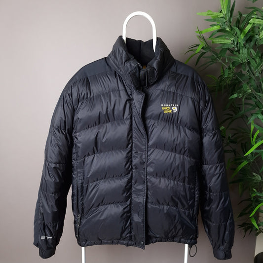 Vintage Mountain Hardwear puffer jacket in black - women's large