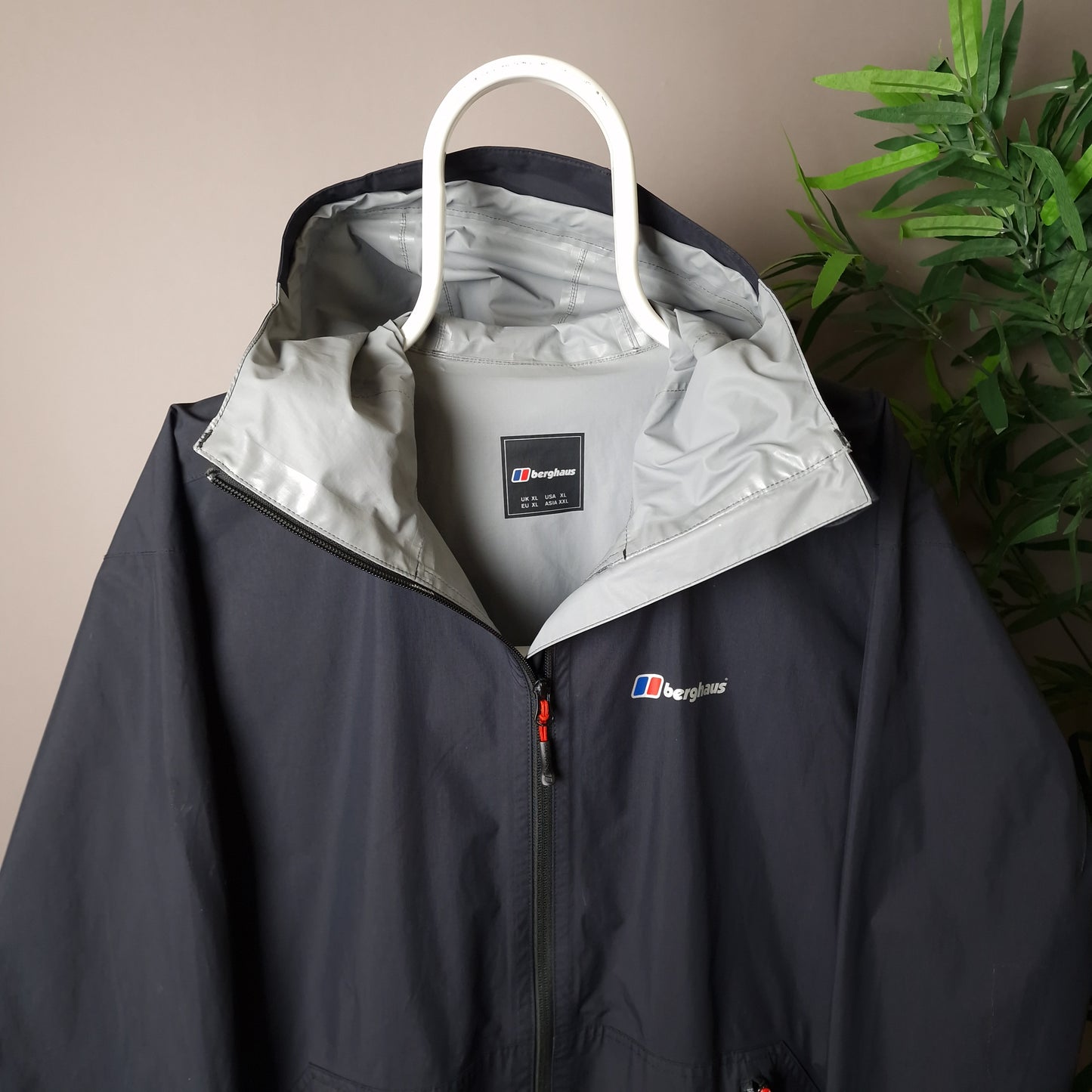 Berghaus stormcloud hydroshell waterproof jacket in black