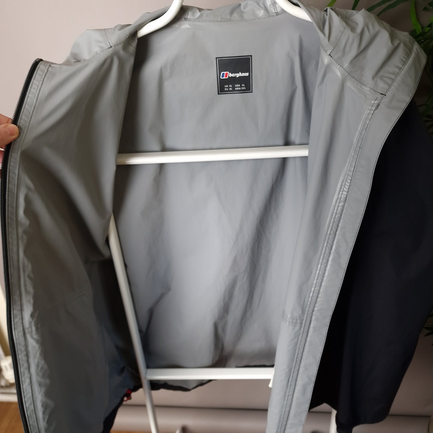 Berghaus stormcloud hydroshell waterproof jacket in black