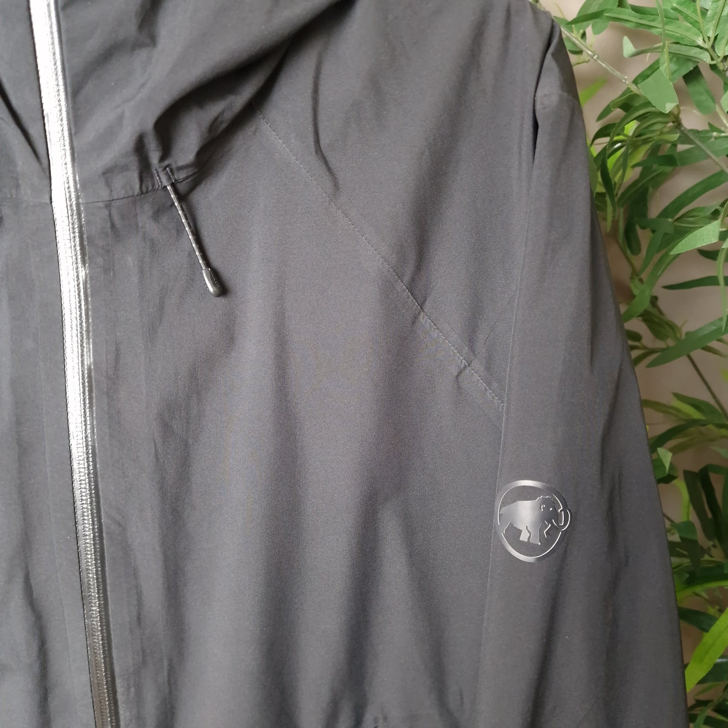 Mammut Convey Tour Gore-tex jacket in black - medium