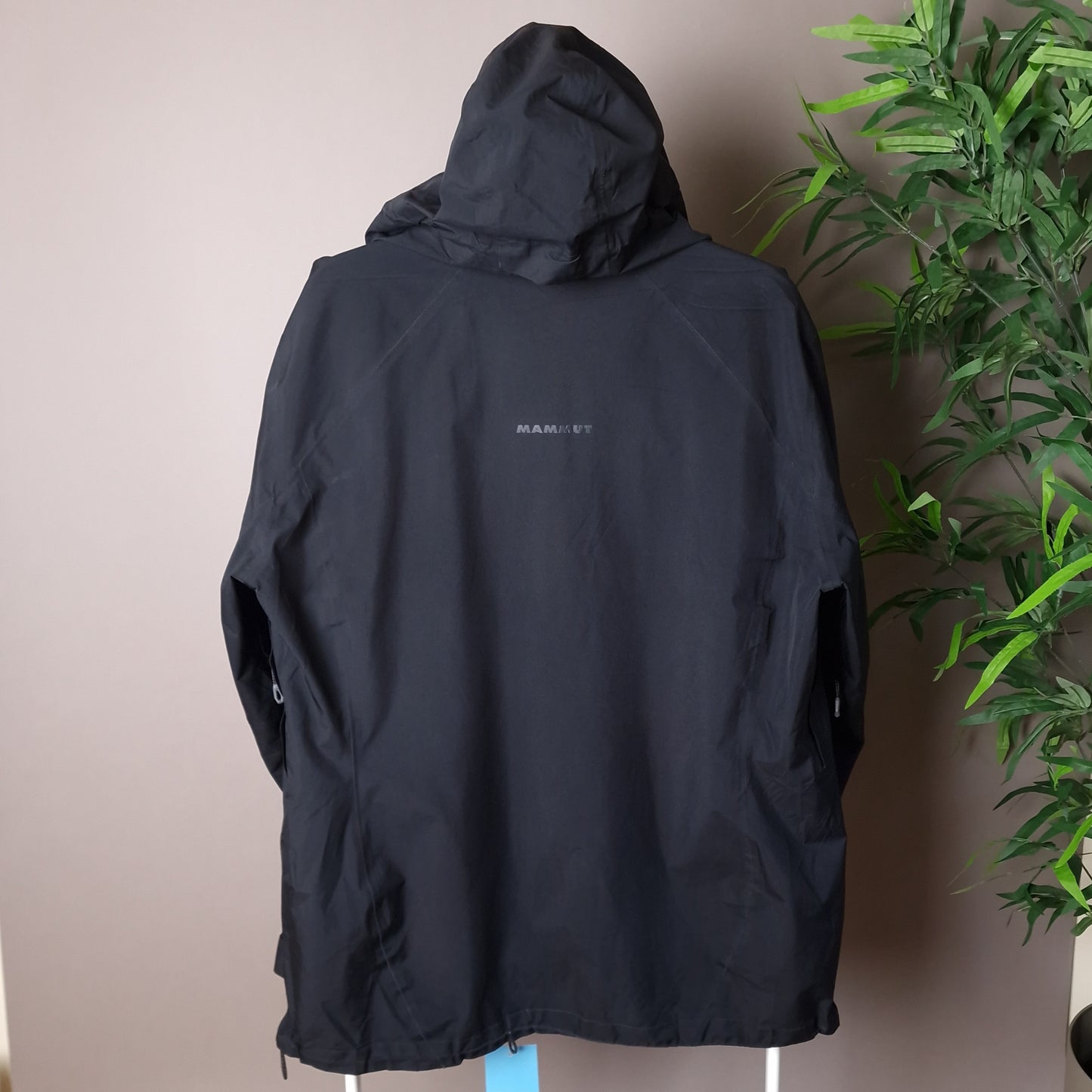 Mammut Convey Tour Gore-tex jacket in black - medium