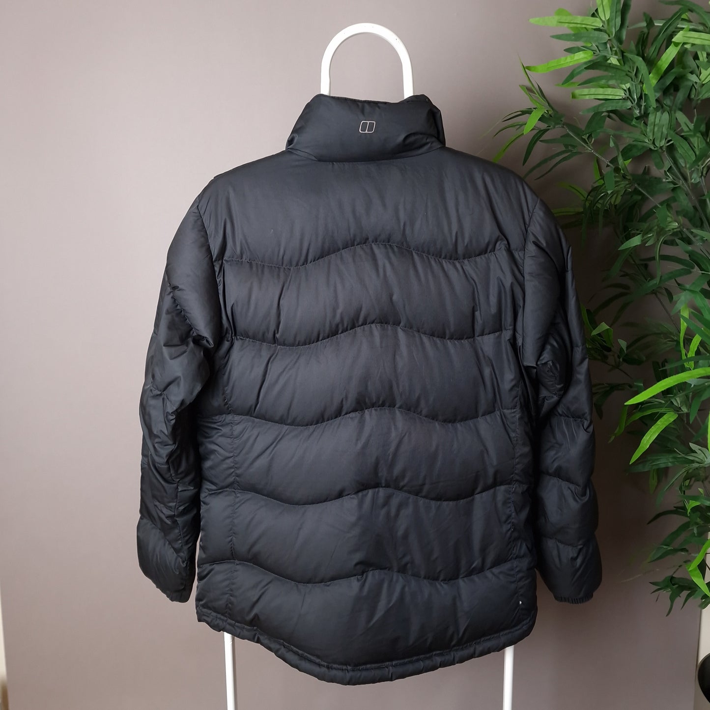 Berghaus 600 down fill puffer jacket in black - UK 12