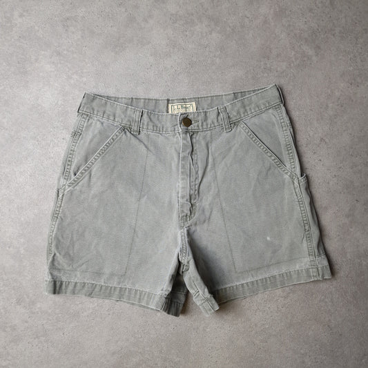 Vintage 90s L.L Bean shorts in green - Women's 30"