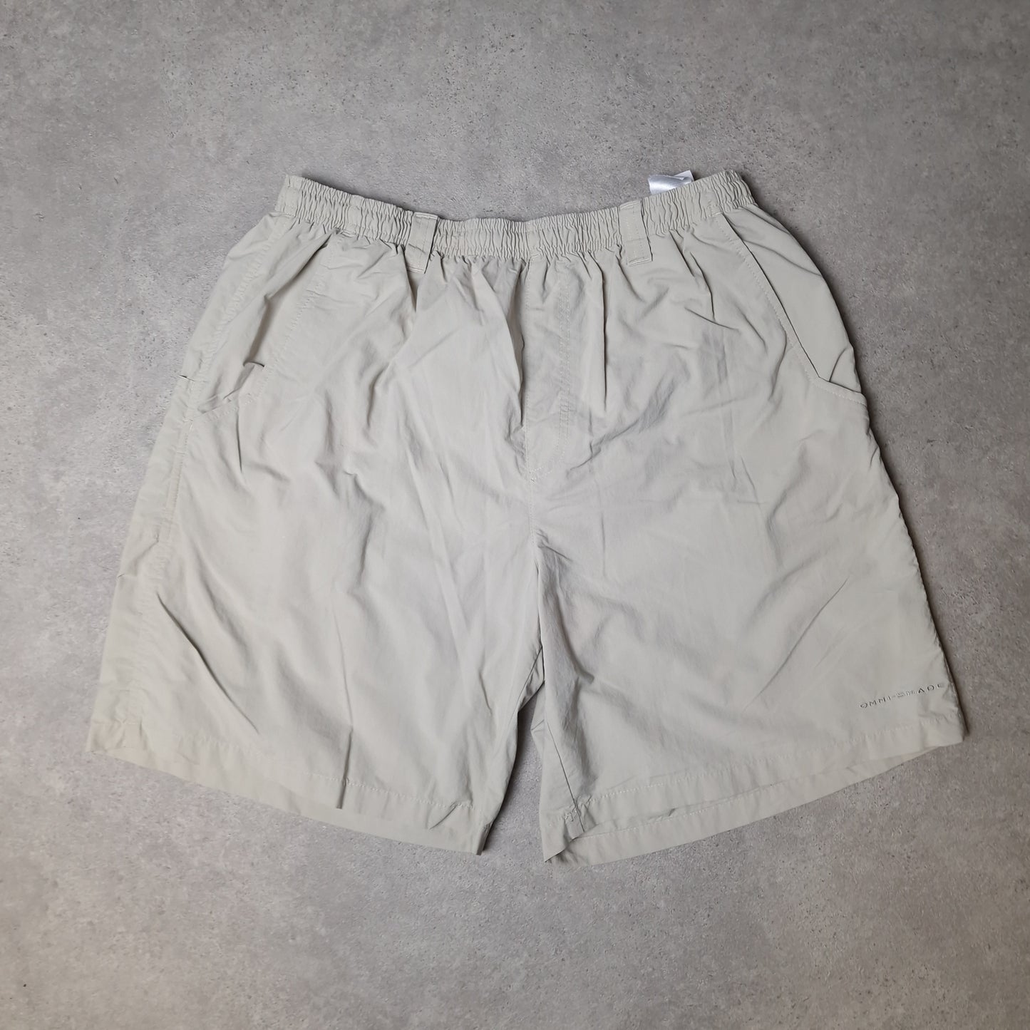Columbia PFG short in beige - large