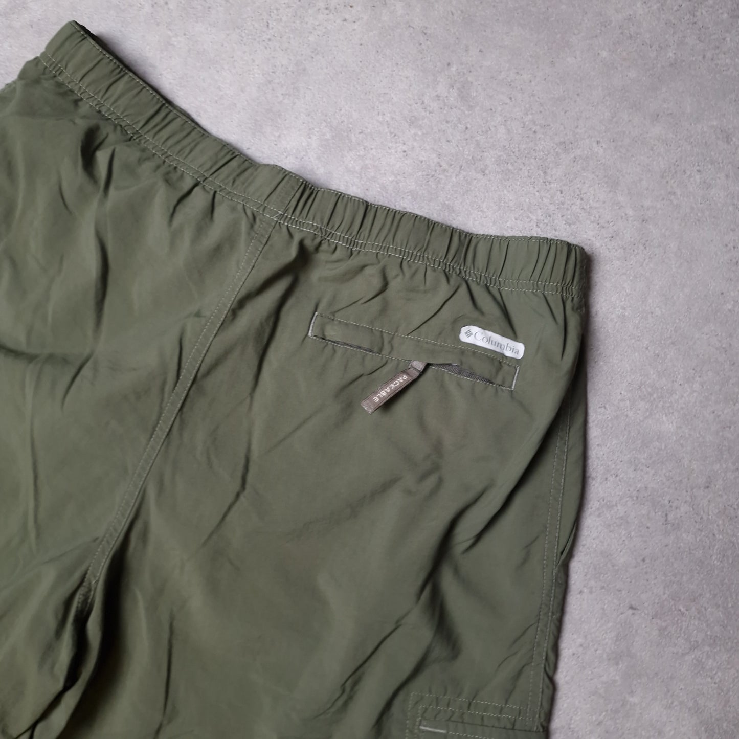 Columbia packable shorts with belt in green - M/L