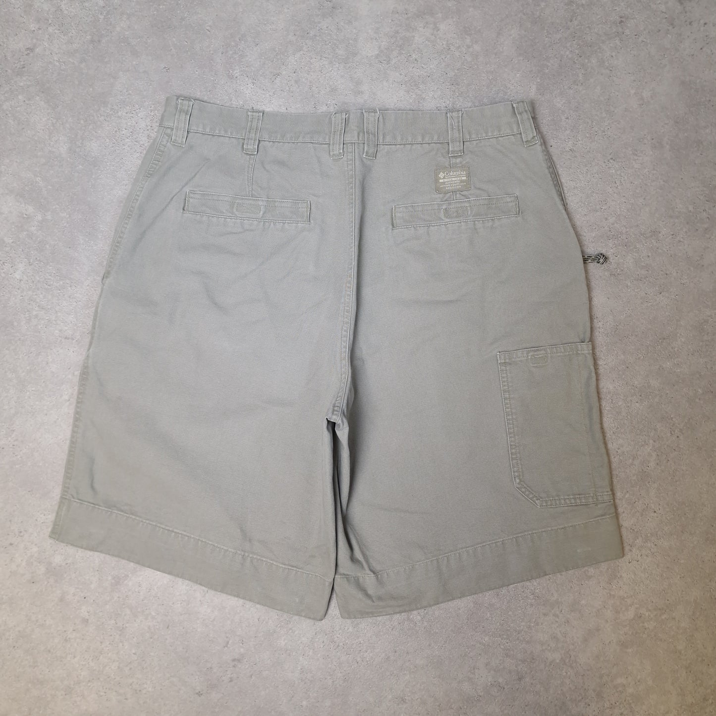 Vintage Columbia carpenter shorts in grey - 36"