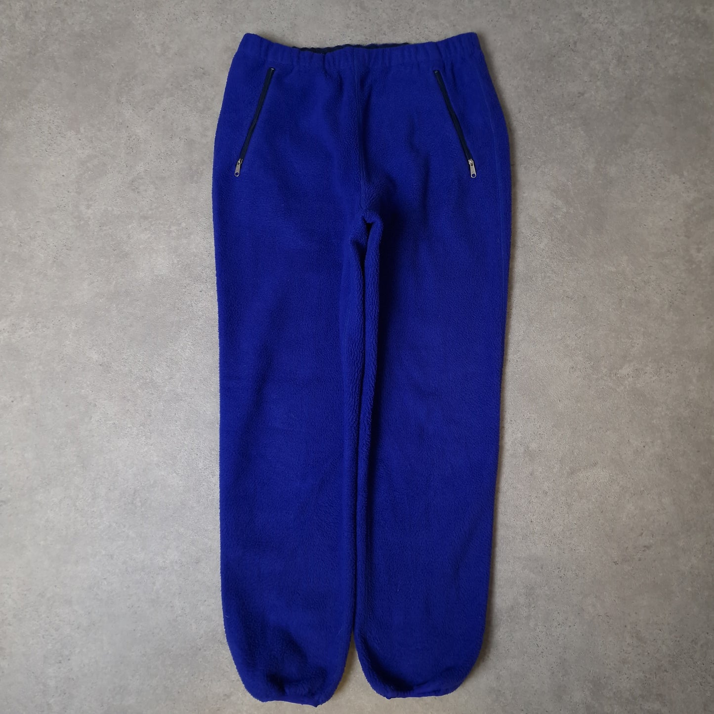 Vintage Patagonia joggers in blue - medium