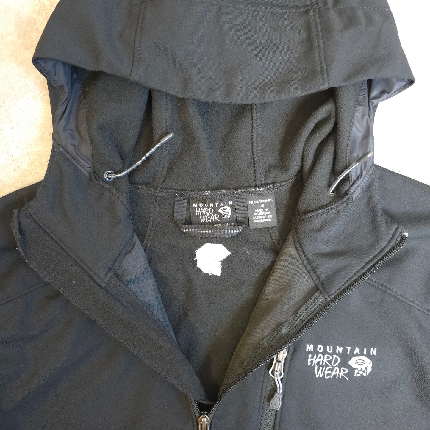 Mountain Hardwear soft shell jacket in black - large