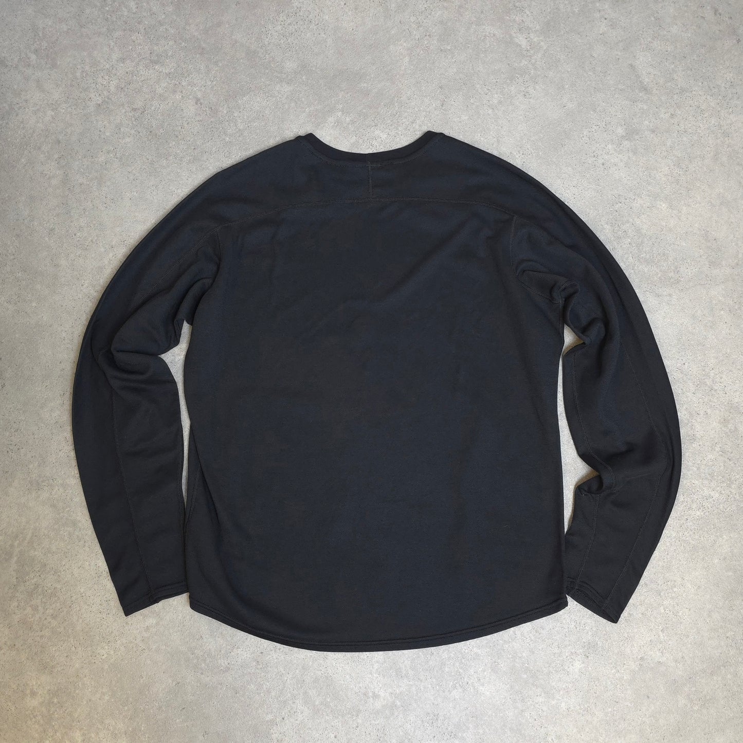 Patagonia base layer in black - large