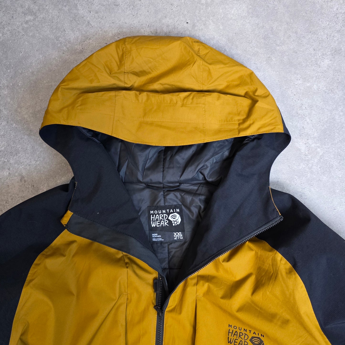 Mountain Hardwear gore tex infinum windstopper jacket in black and yellow - XXL