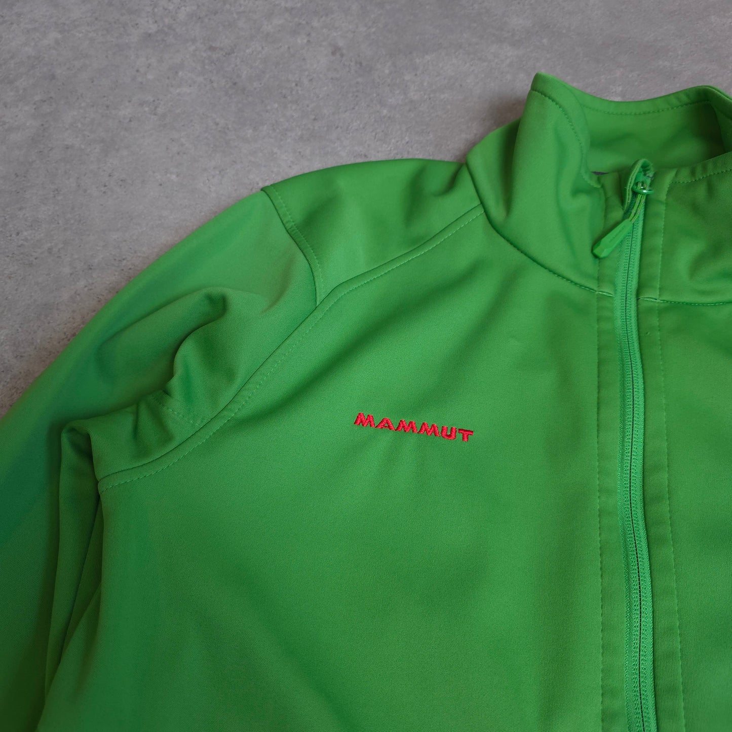 Mammut soft shell jacket in lime green - medium