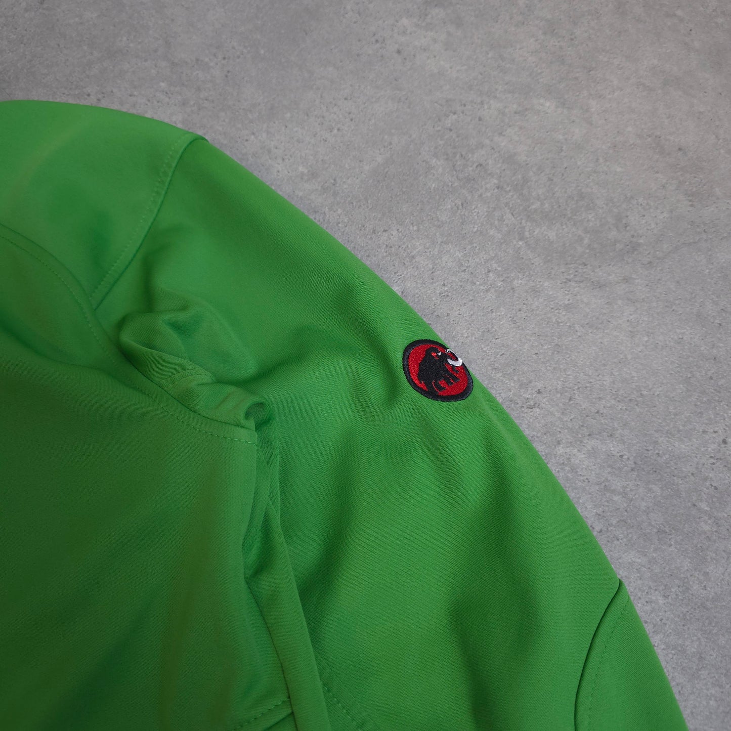 Mammut soft shell jacket in lime green - medium