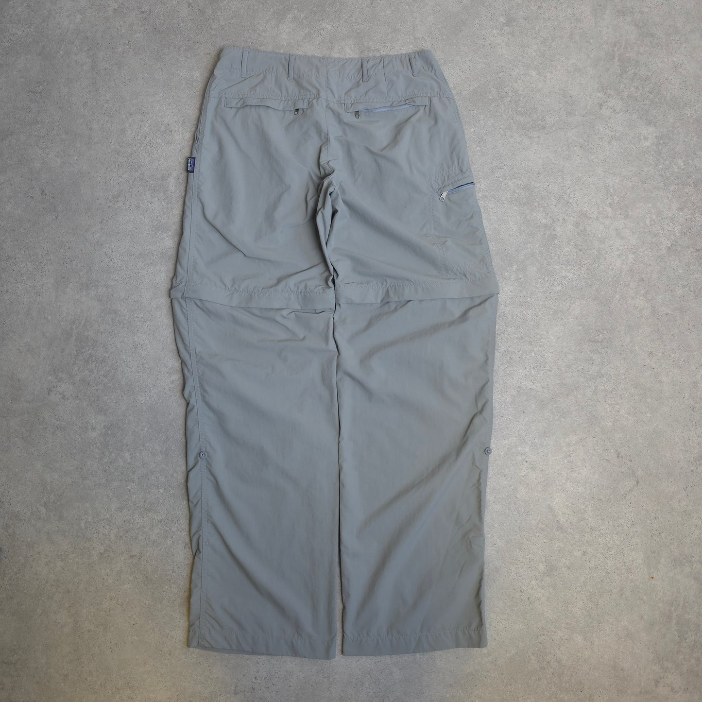 Vintage Patagonia zip off trousers in grey - women's large
