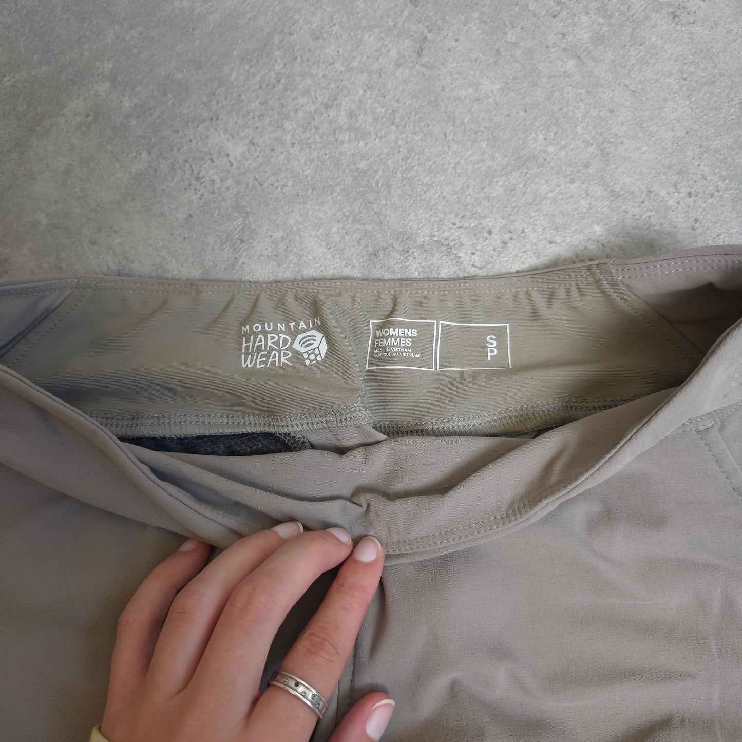 Mountain Hardwear 3/4 length stretch trousers in khaki - women's s/m