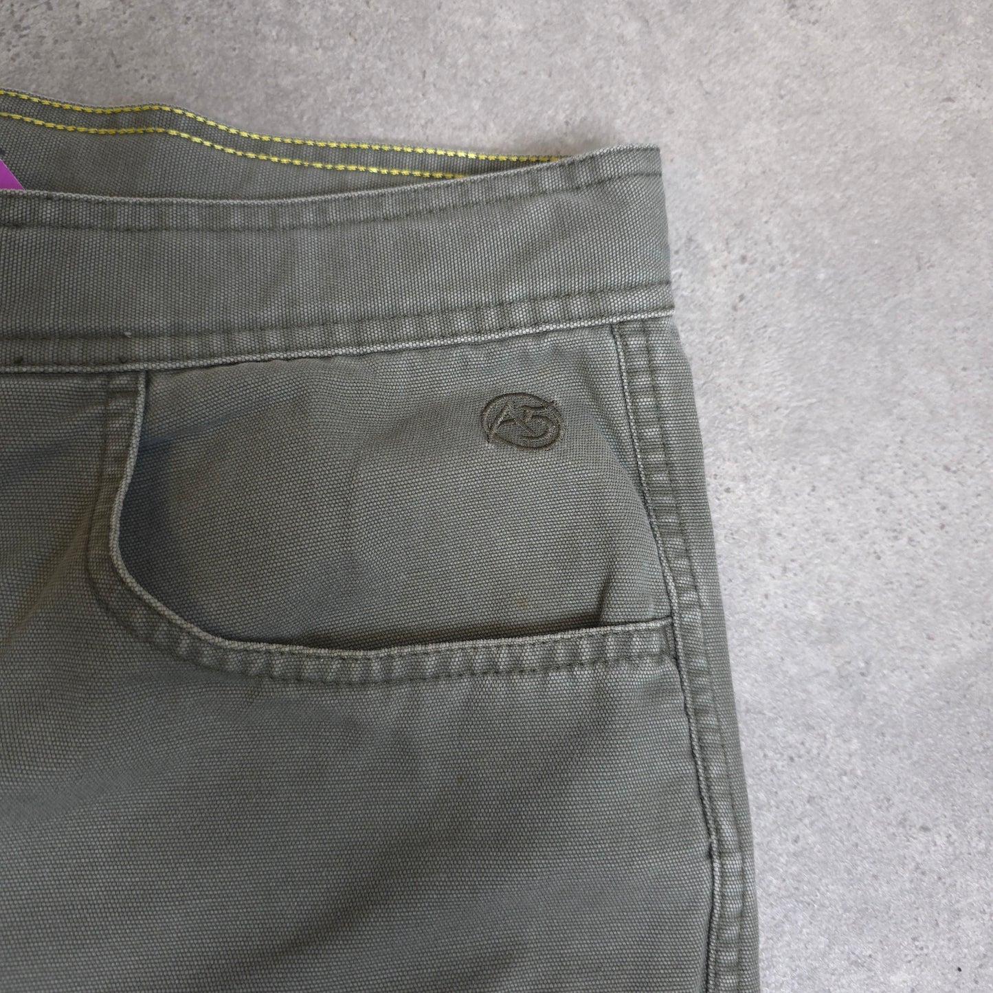 The North Face R series shorts R in green - 36"