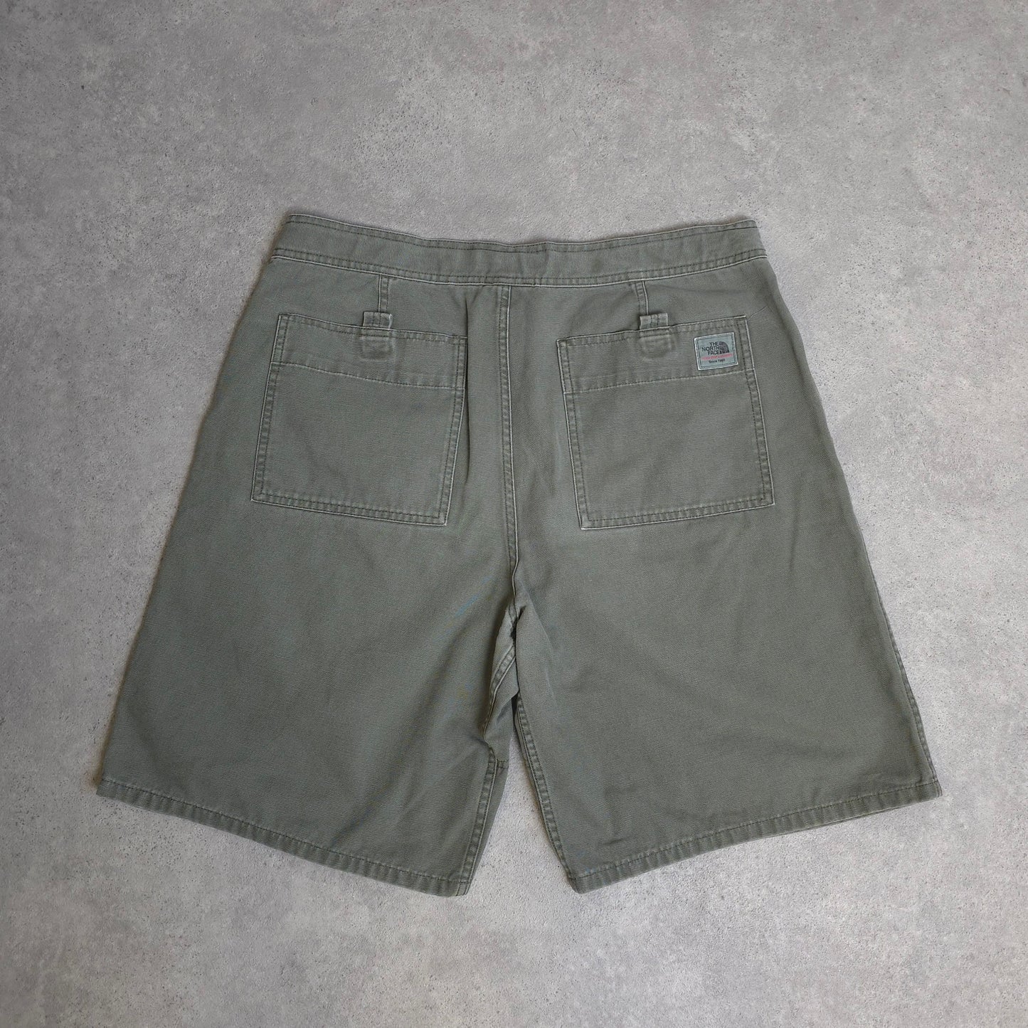 The North Face R series shorts R in green - 36"