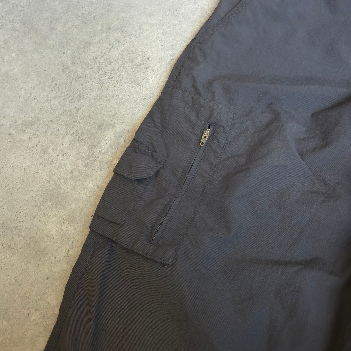 Fjallraven 3/4 length trousers in grey - 34"