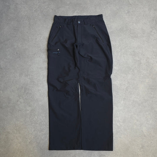 Patagonia hiking trousers in black - 30"