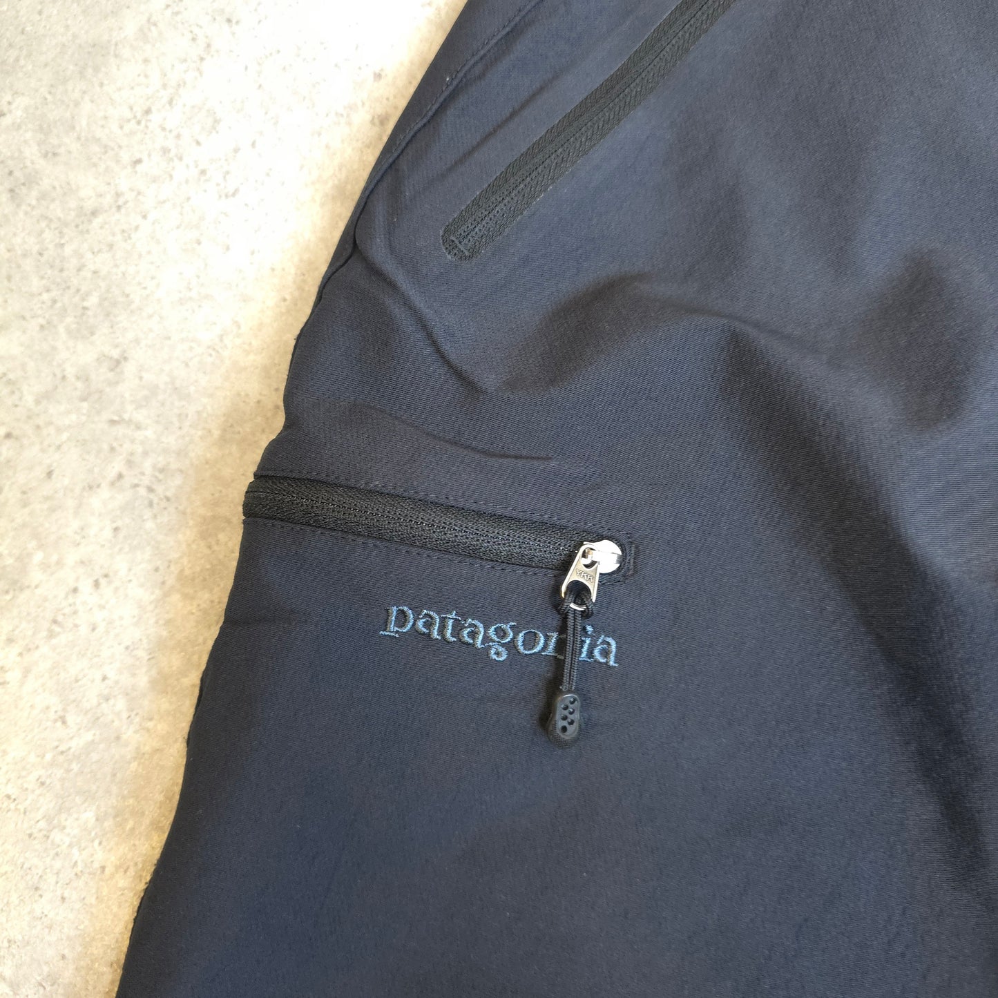 Patagonia hiking trousers in black - 30"