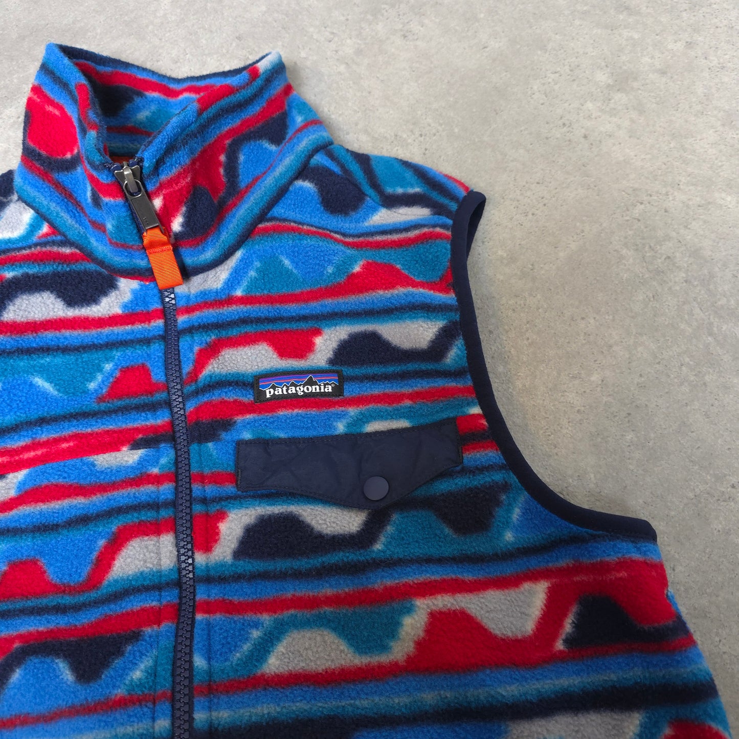 Patagonia Synchilla patterned snap-t gilet in blue/red/grey - small