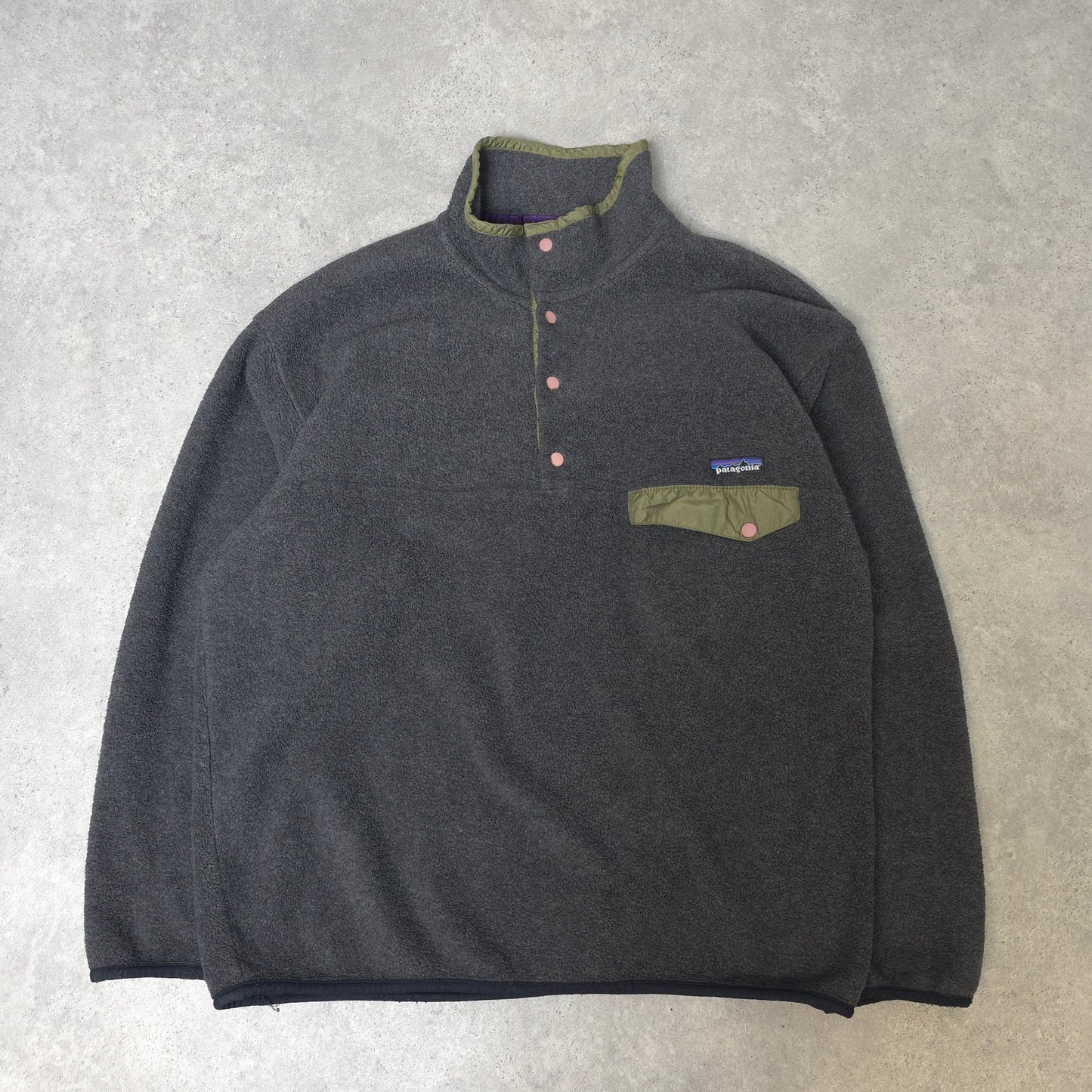 Patagonia Synchilla snap t fleece in grey - large