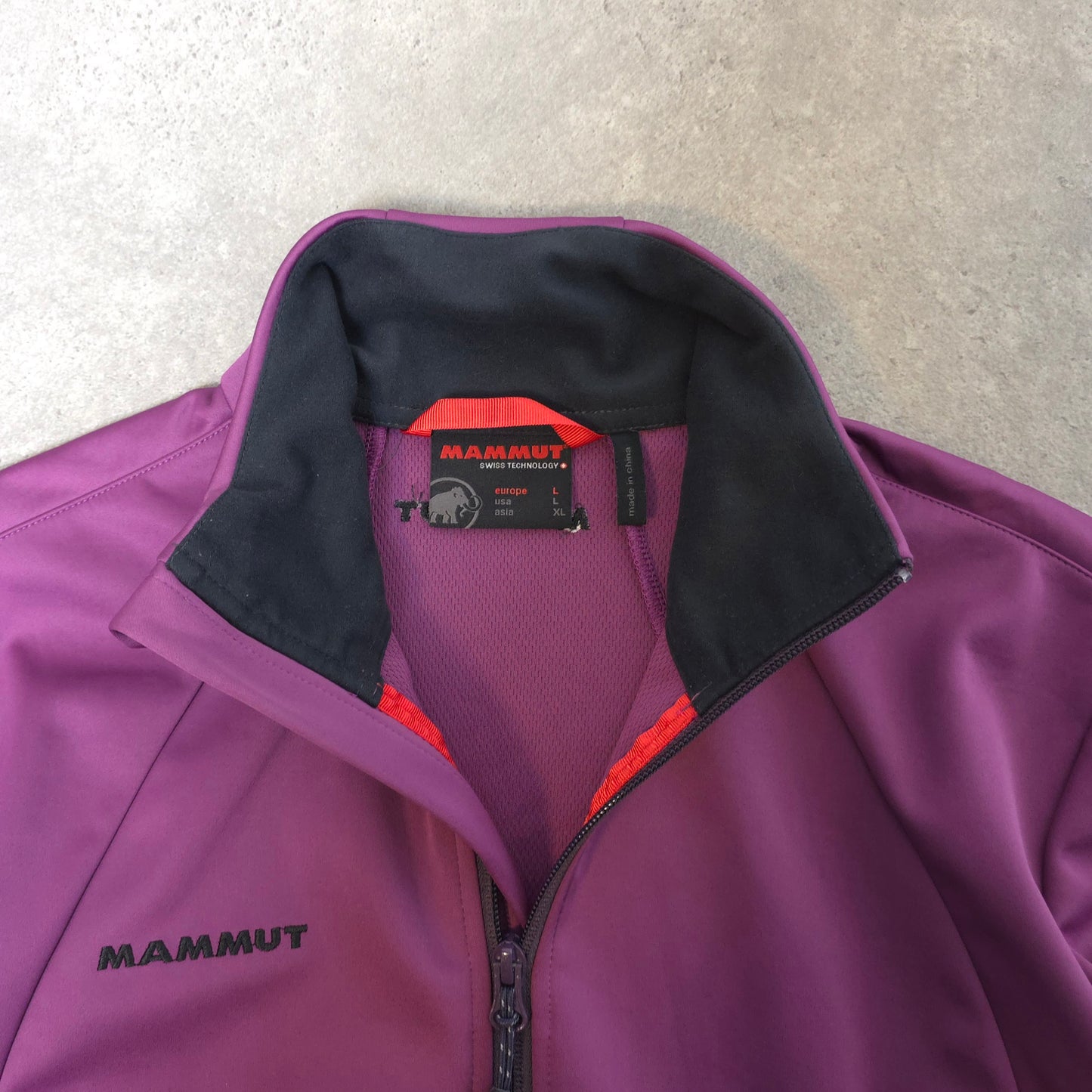 Mammut Women's soft shell jacket in purple - women's large
