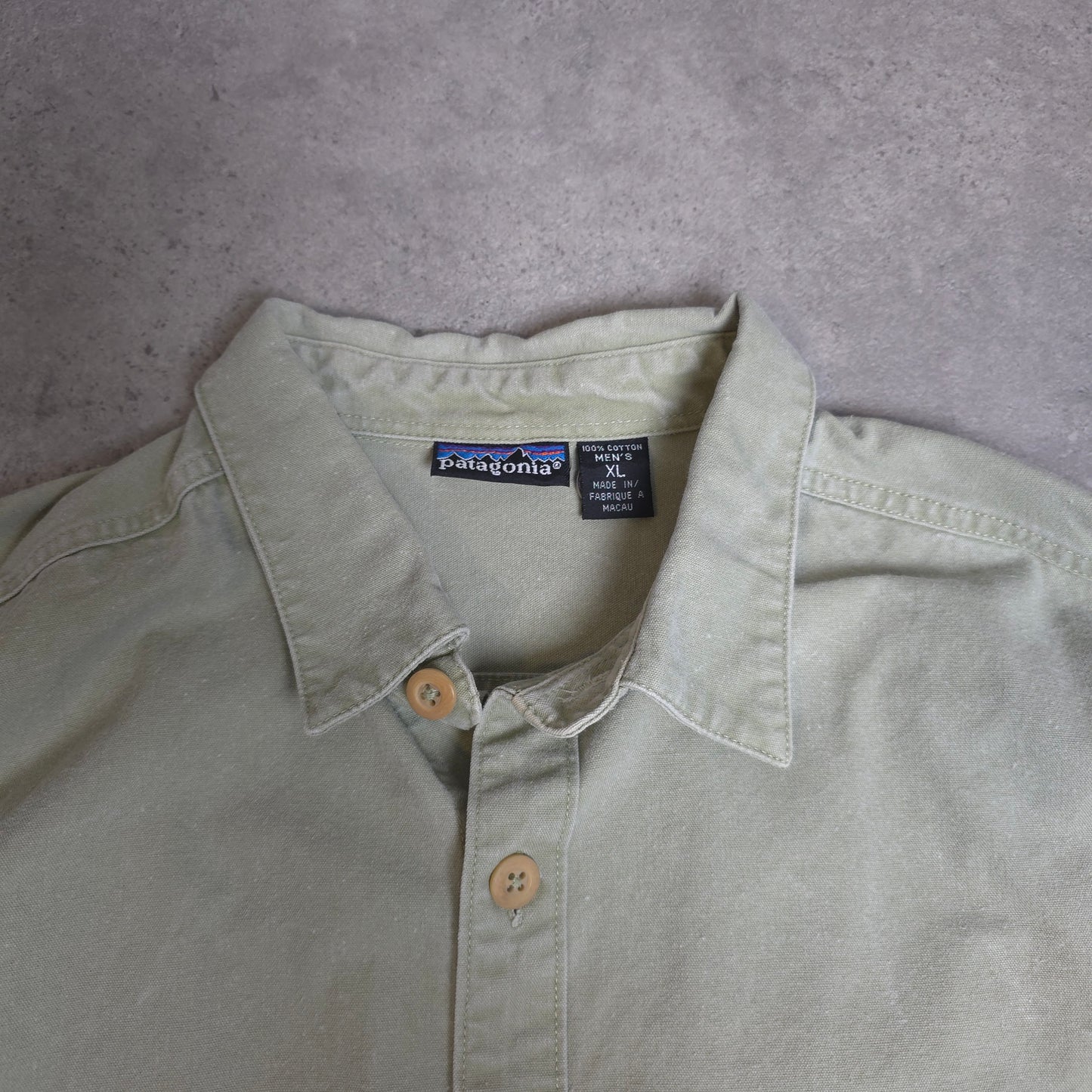 Vintage 90s Patagonia shirt in grey/green - XL