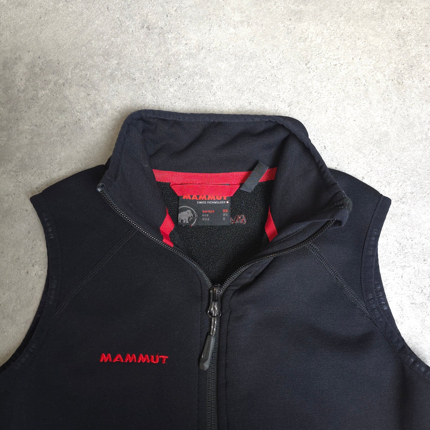 mammut vest in black - women's xs