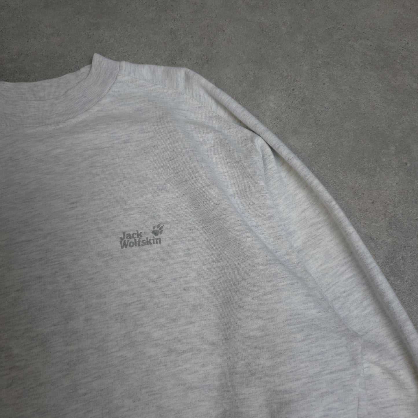 vintage Jack Wolfskin sweatshirt in grey - large