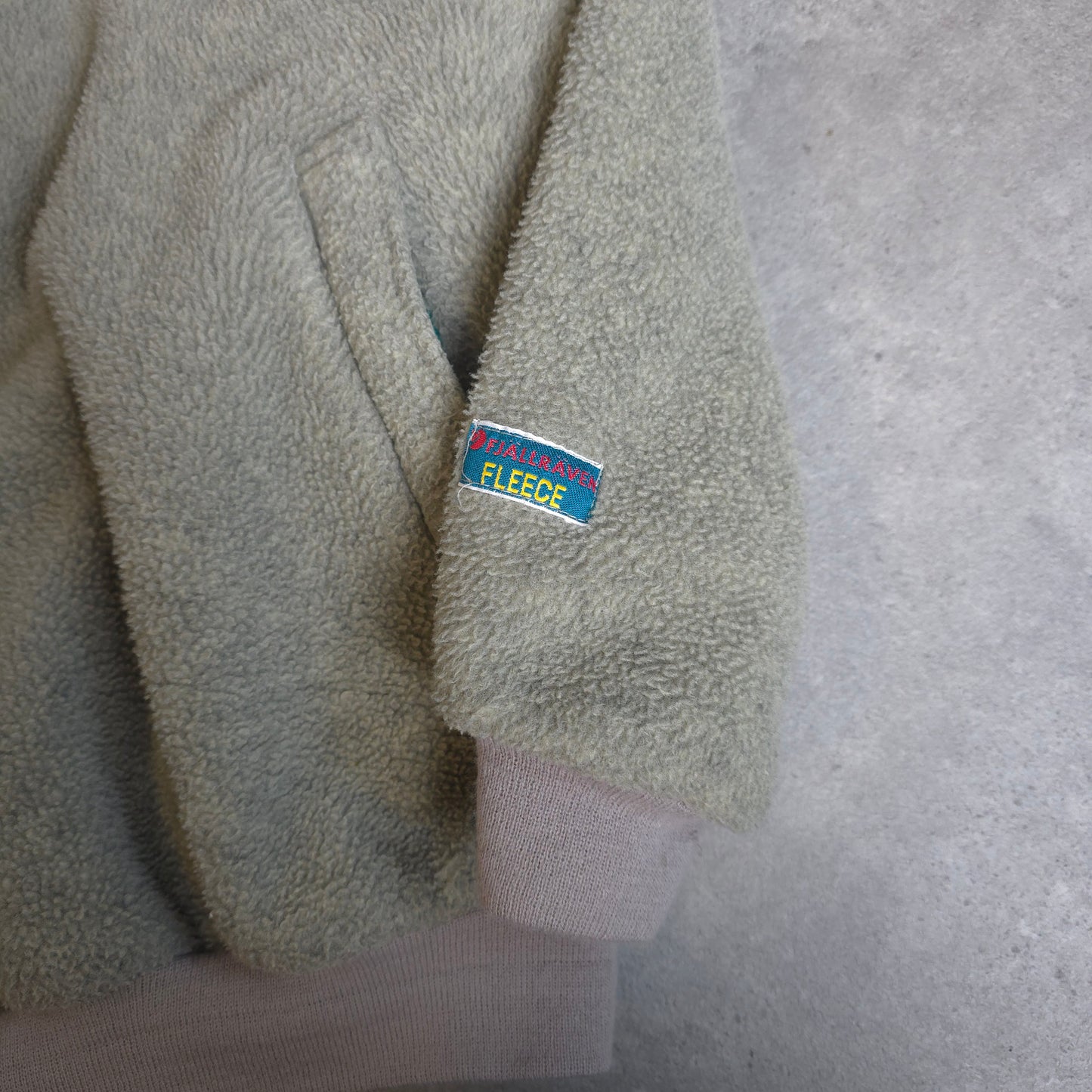 vintage 80s fjallraven thick 1/4 zip fleece in olive green and purple - medium