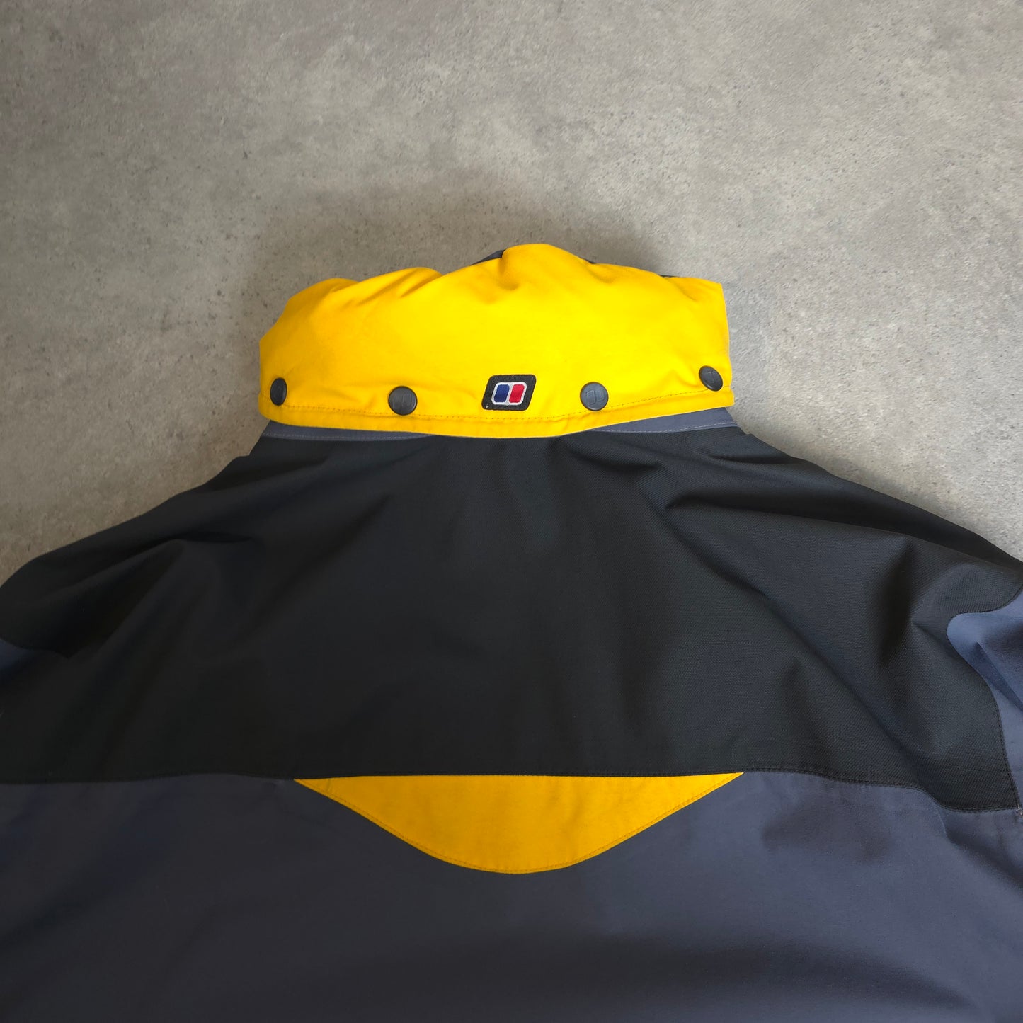 vintage berghaus gore-tex mera peak in grey black and yellow - medium