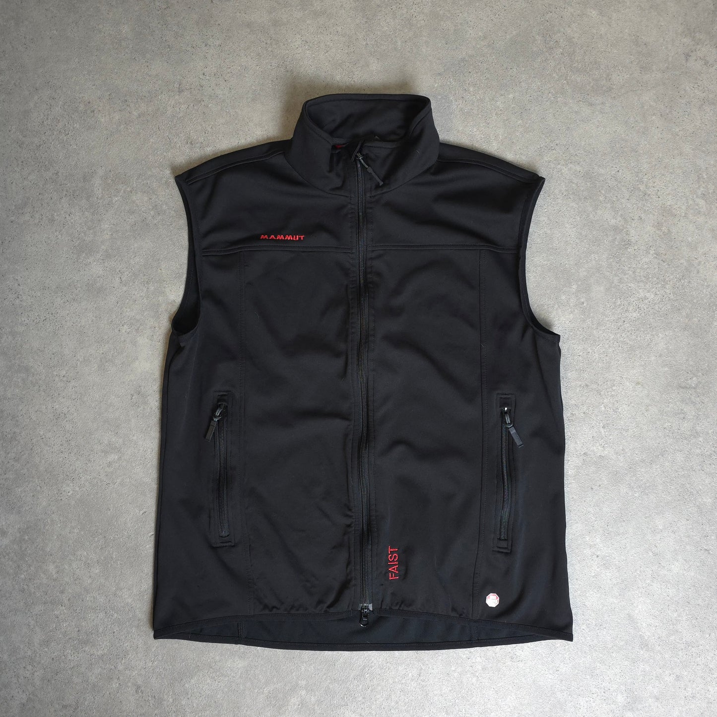 Mammut soft shell windstopper gilet in black - large