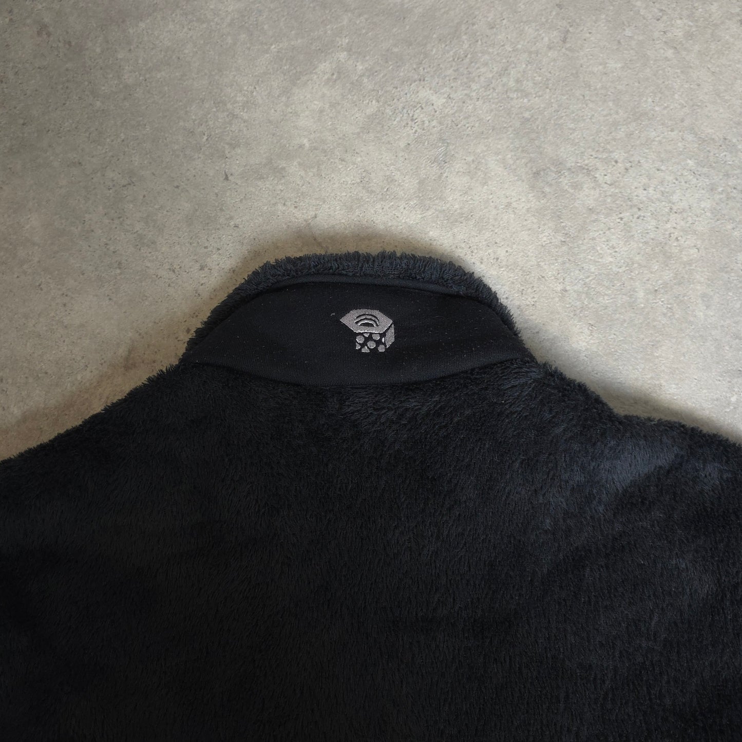 mountain hardwear polartec fluffy zip up fleece in black - large