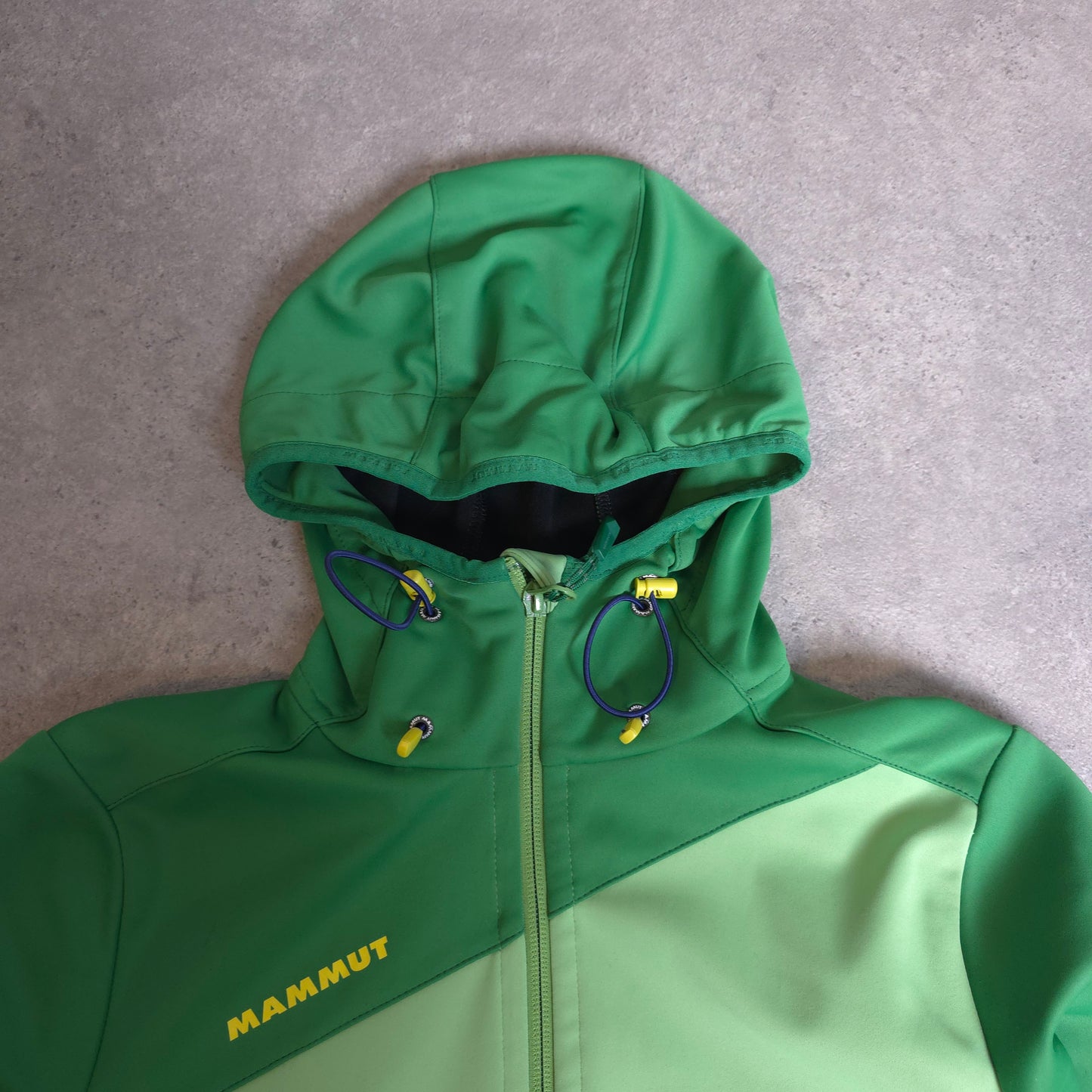 Mammut soft shell windstopper jacket in green - women's XS