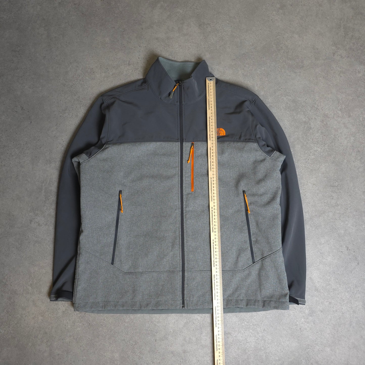 The north face soft shell jacket in grey and orange - XL