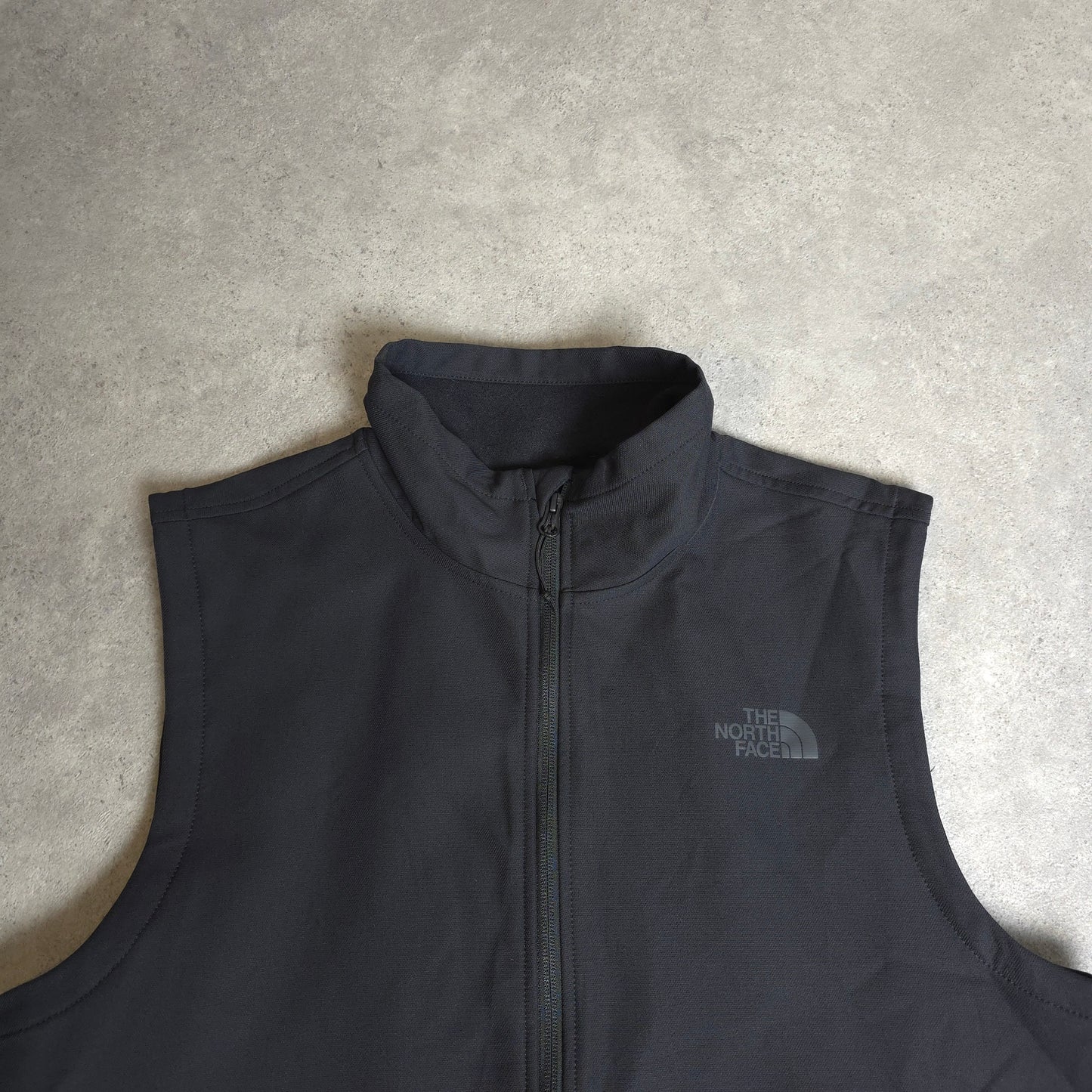The north face windwall gilet in black - medium