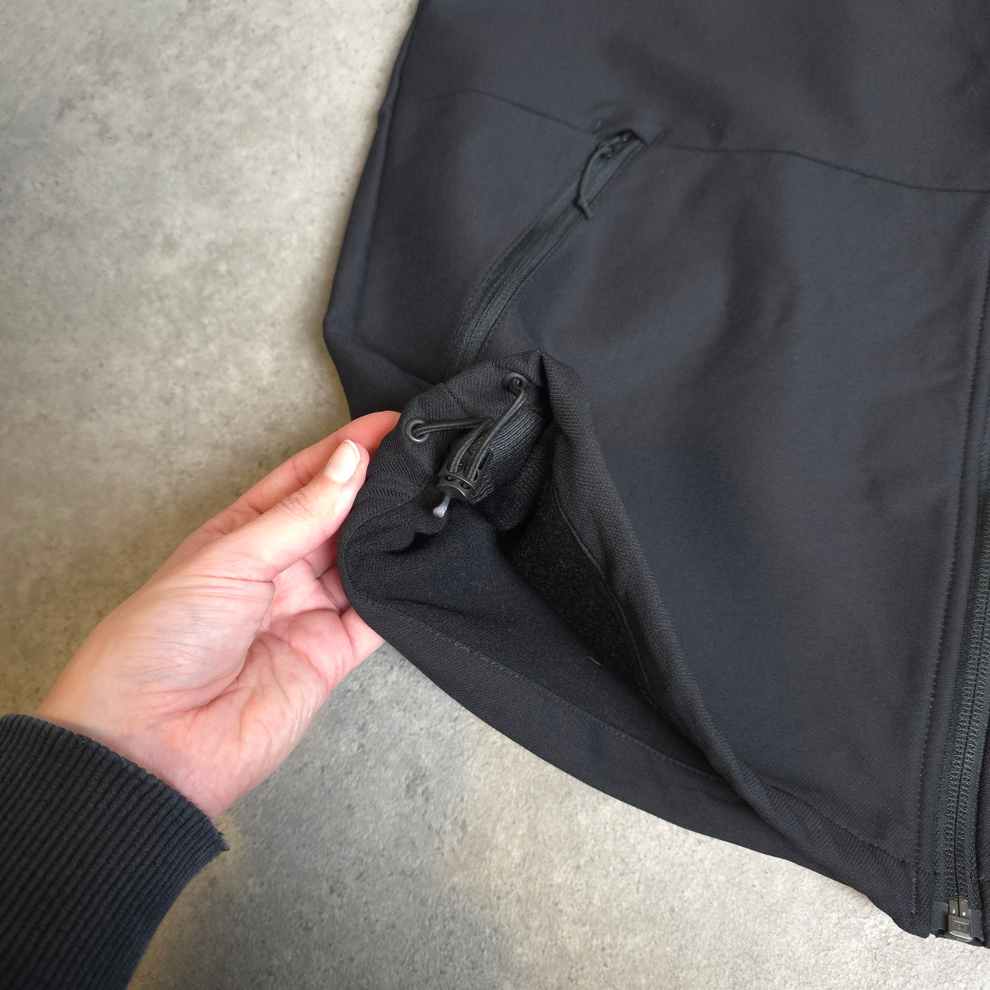 The north face windwall gilet in black - medium