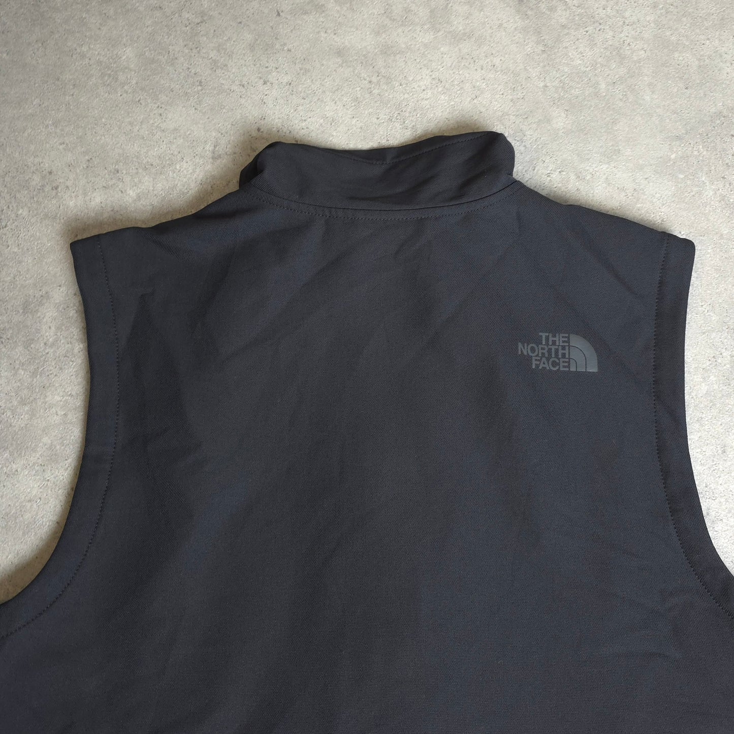 The north face windwall gilet in black - medium