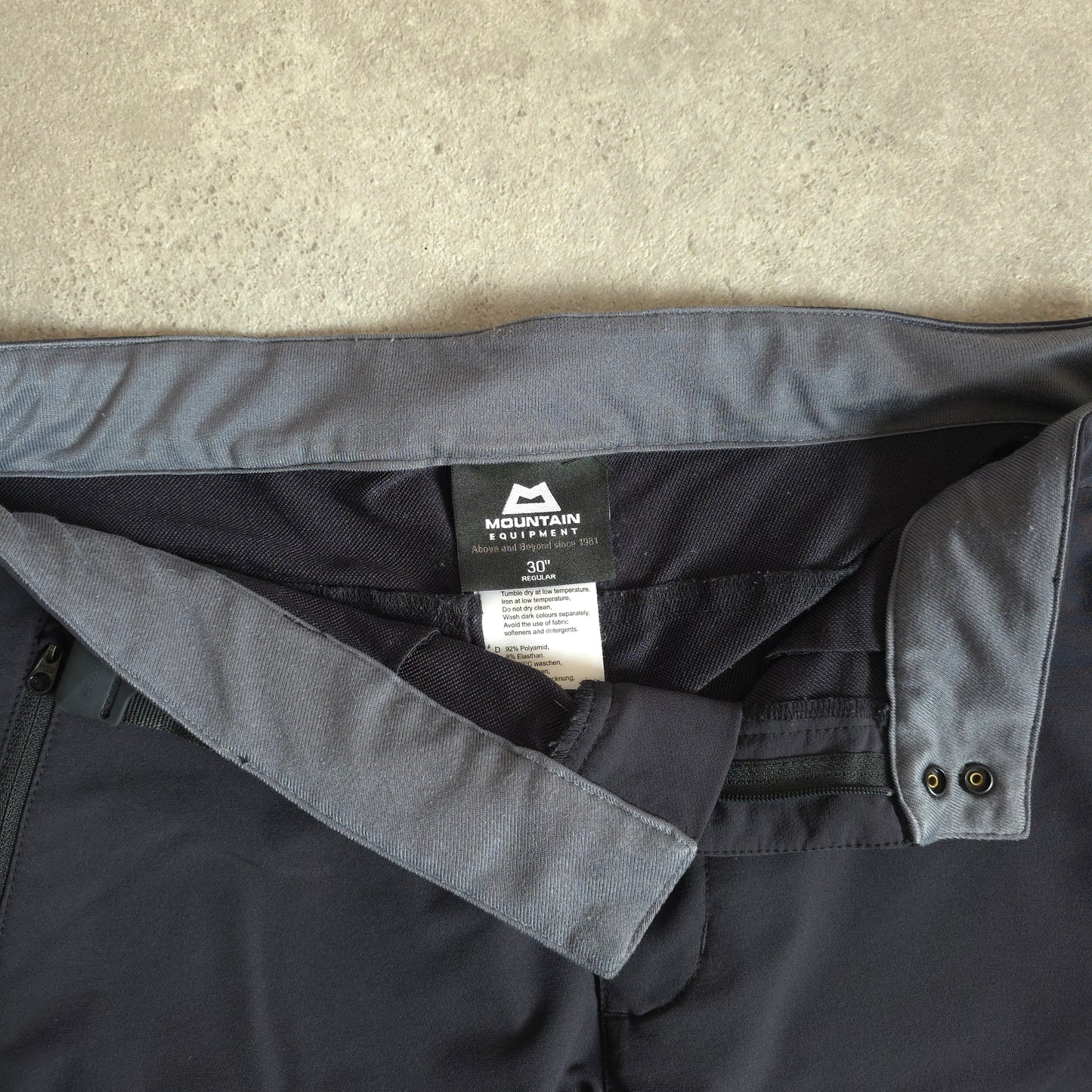 mountain hardwear ibex mountain pant in black - 30-32x32