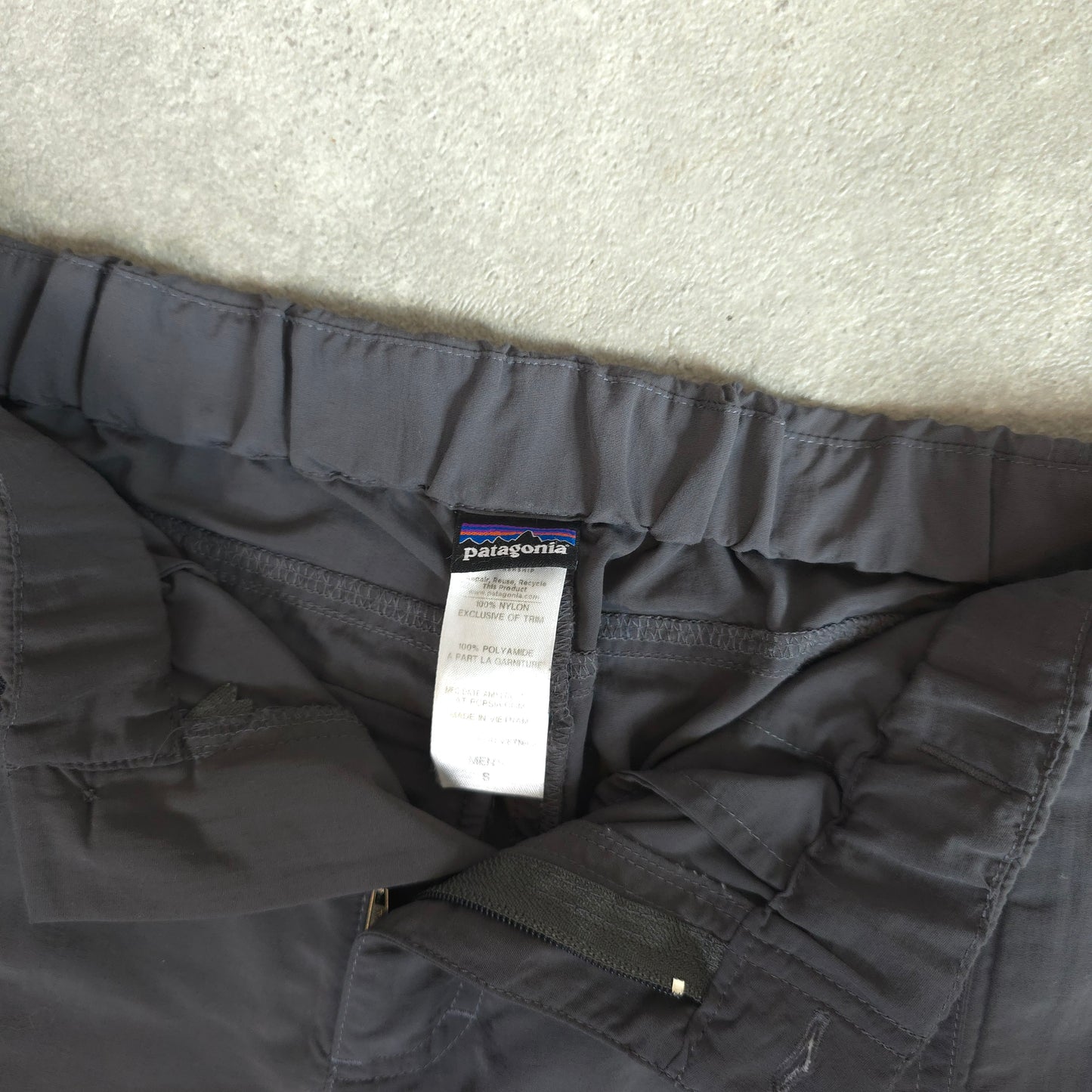 Patagonia walking trousers in grey - 30x30