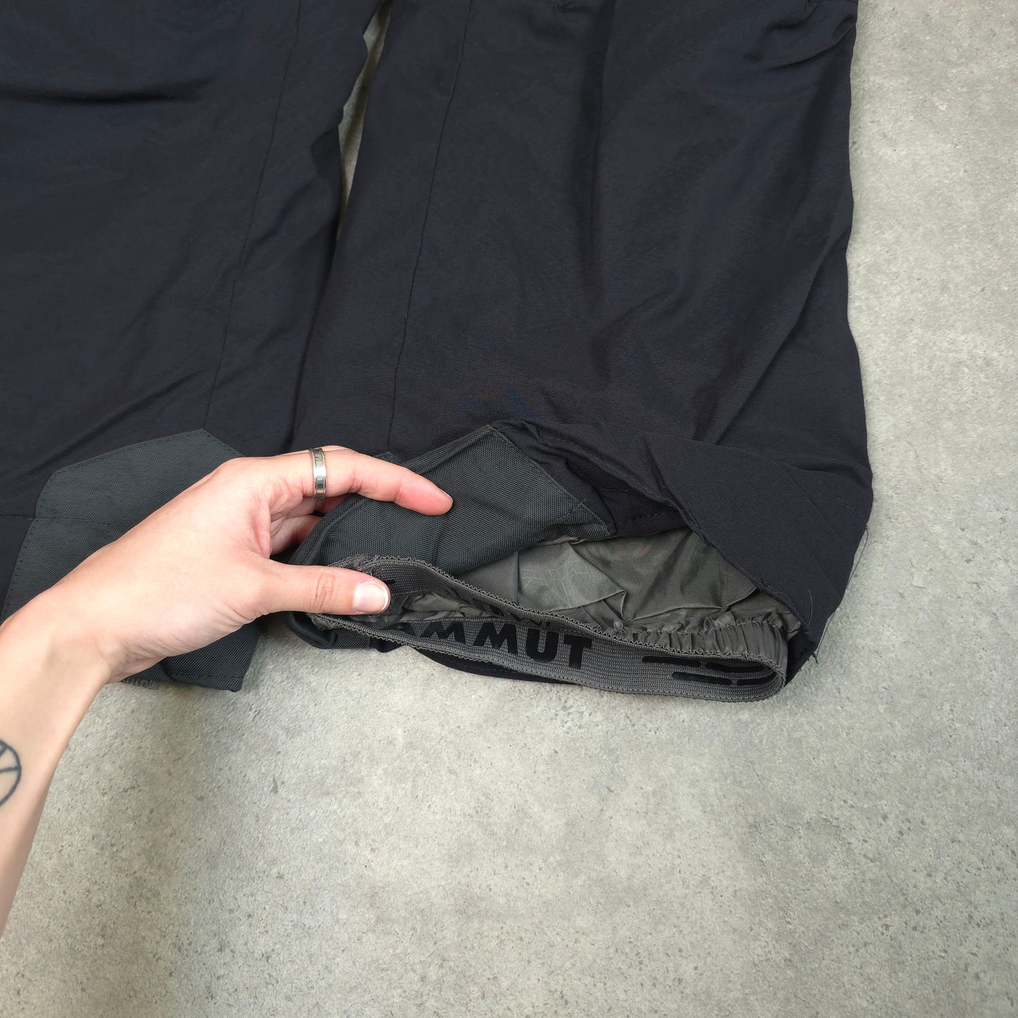 Mammut alaska dry tech ski trousers in black - 32x30
