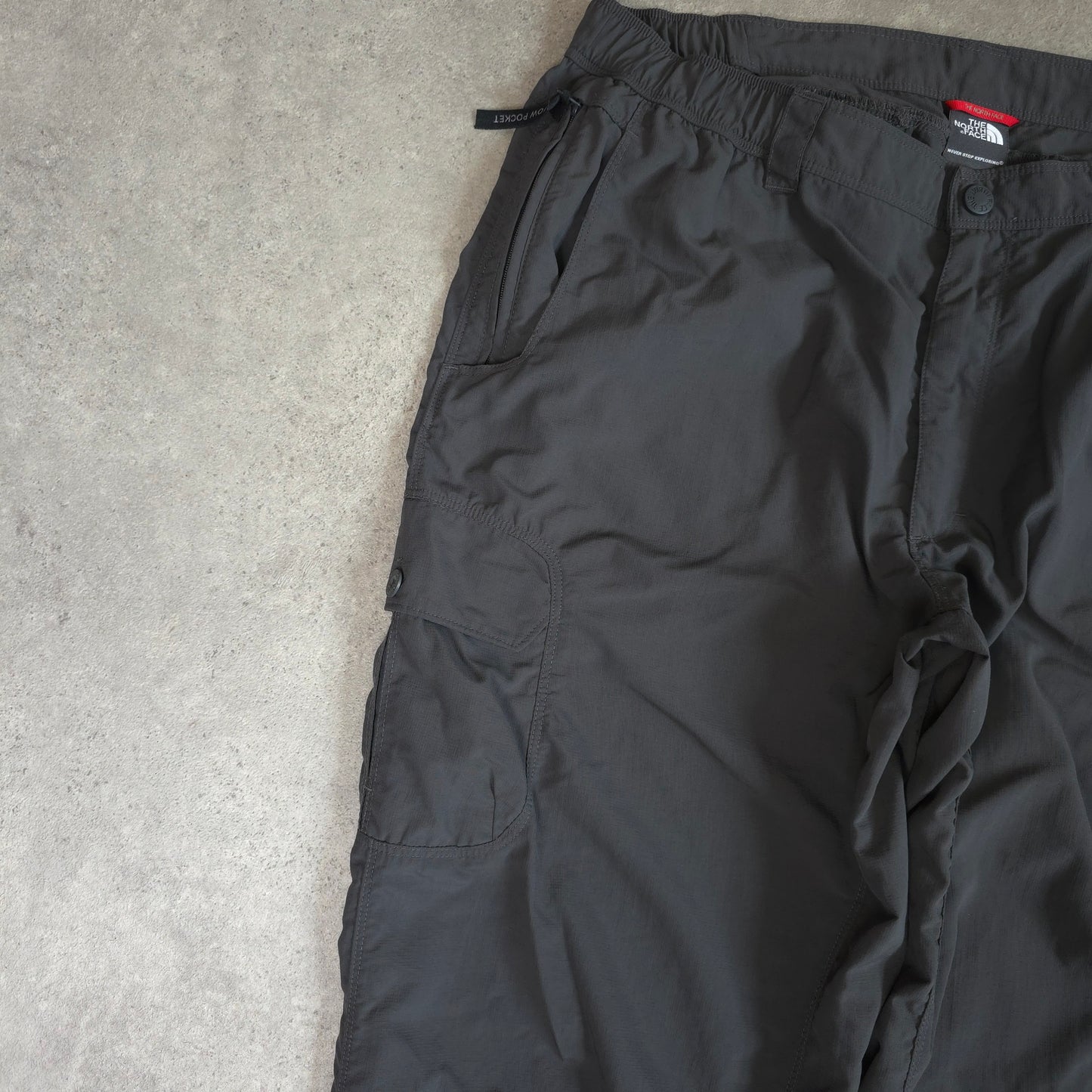 the north face lightweight walking trousers in grey - XL