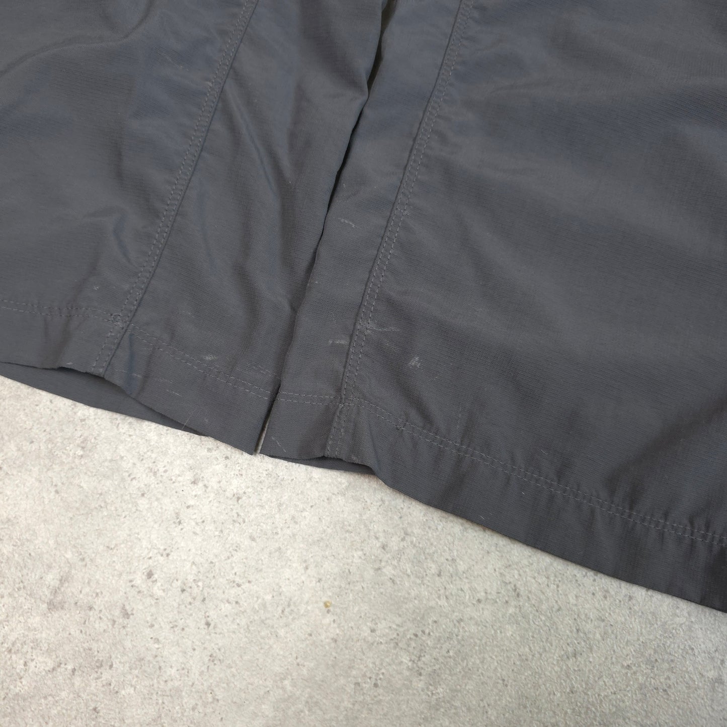 the north face lightweight walking trousers in grey - XL