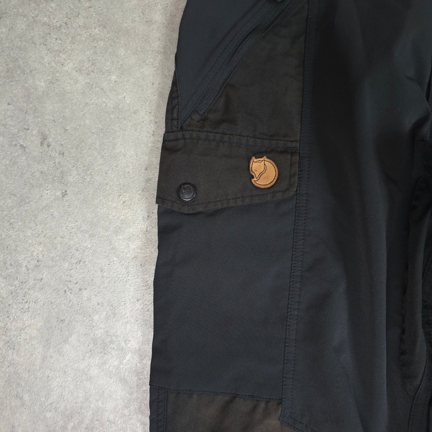 Fjallraven G-1000 trousers in black - 32x33